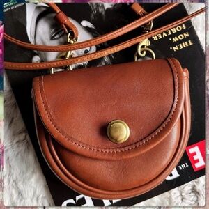 VINTAGE COACH BRITISH TAN MINI CROSSBODY BELT BAG 9826